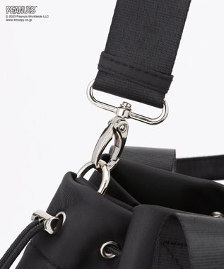 Y'SACCS SNOOPYデザイン 2way巾着トート(クッキー） ブラック