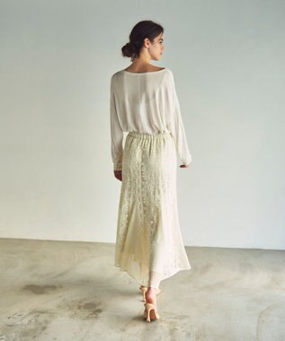 GRACE CONTINENTAL フレア刺繍スカート キナリ