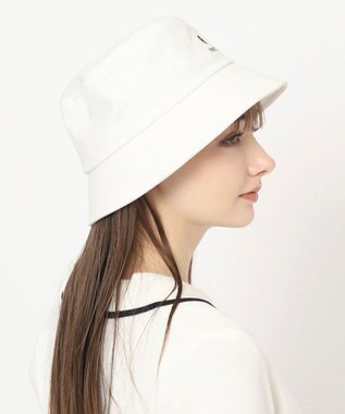 MOONBAT 【洗える】FURLA(フルラ) フロントロゴ刺繍バケットハット オフホワイト