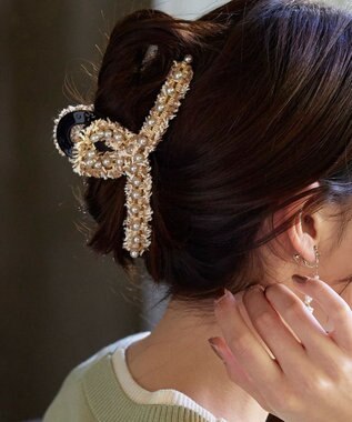 Tiaclasse ツイードパールクリップ ベージュ