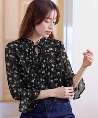 Tiaclasse 【新色追加・洗える】フレアスリーブ花柄リボンブラウス ブラック