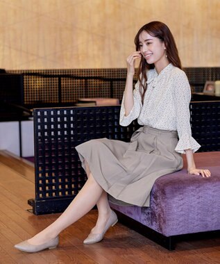 Tiaclasse 【新色追加・洗える】フレアスリーブ花柄リボンブラウス ホワイト