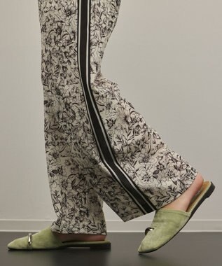 GRACE CONTINENTAL モノトーンフラワープリントパンツ キナリ