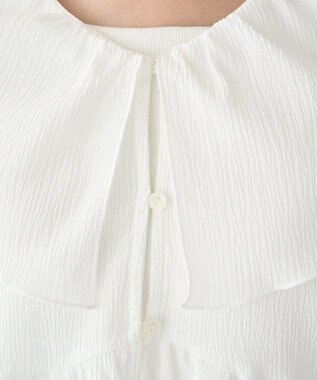 earth music&ecology ラッフルカラーペプラムカットブラウス Off White