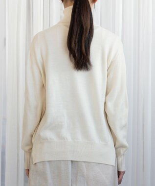 muuc 〈極上メリノウール〉ベーシックタートルネックプルオーバー〈肌に優しいニット〉〈アンサンブル可能〉〈袖の透かし編み〉 ホワイト