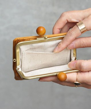 FOLNA RD ドット型押し ウッドボールがま口財布 キャメル