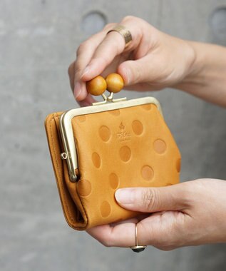 FOLNA RD ドット型押し ウッドボールがま口財布 キャメル