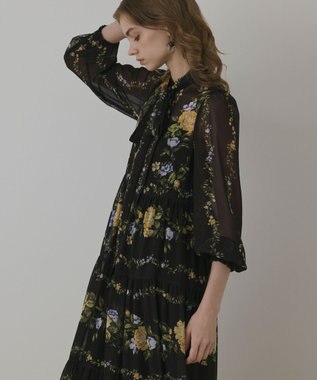GRACE CONTINENTAL フラワープリントティアードワンピース ブラック