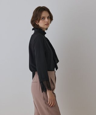 GRACE CONTINENTAL ラッフルブラウス ブラック