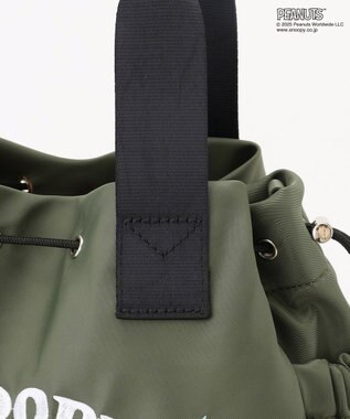 Y'SACCS SNOOPYデザイン 2way巾着トート(クッキー） カーキ