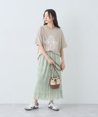 earth music&ecology 【接触冷感】アソートプリントレギュラースリットＴｅｅ Beige