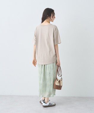 earth music&ecology 【接触冷感】アソートプリントレギュラースリットＴｅｅ Beige