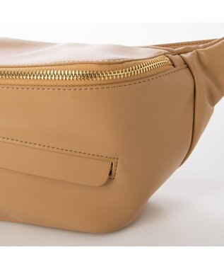 UNBILLION kakatoo ソフト合皮ボディバッグ ベージュ