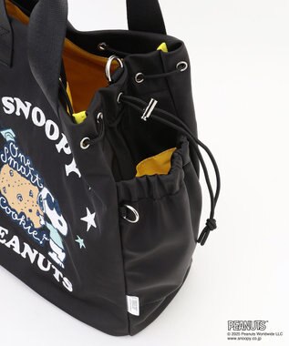 Y'SACCS SNOOPYデザイン 2way巾着トート(クッキー） ブラック