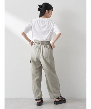 earth music&ecology スポーティー刺繍ロゴＴ Off White