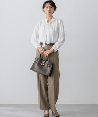 23区 S 【洗える】バックサテンアムンゼン ボウタイ ブラウス ホワイト系