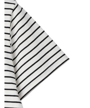 Green Parks ・ＲＡＹ　ＣＡＳＳＩＮ　フラワーサガラ刺繍Ｔシャツ Border