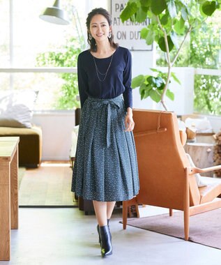 Tiaclasse 【洗える】1枚でコーディネートが決まる花柄ニットドッキングワンピース ネイビー