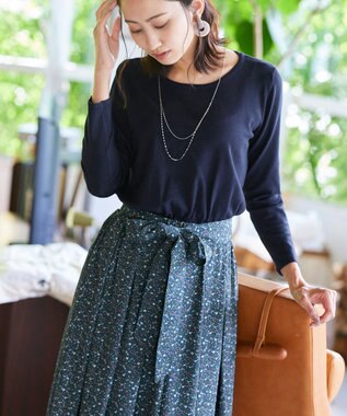 Tiaclasse 【洗える】1枚でコーディネートが決まる花柄ニットドッキングワンピース ネイビー