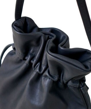 FOLNA RD ソフトレザー巾着ショルダーバッグ ブラック