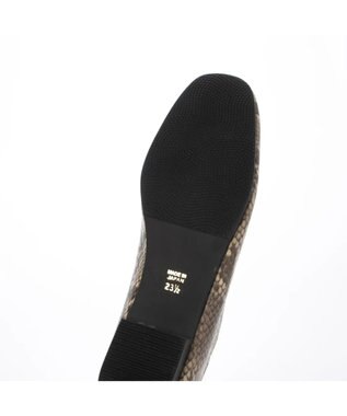 MODE ET JACOMO <carino>スクエアトゥフラットシューズ ベージュヘビ