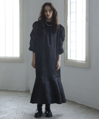 Green Parks ■ＥＳＣＡＲ　エンボスギャザースリーブワンピース Black