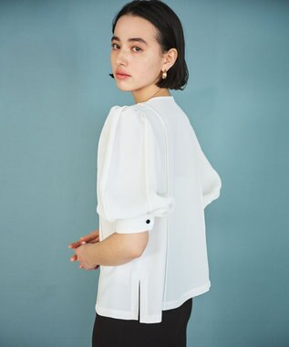 #Newans 【洗濯機可能/シワになりにくい】〈肩幅・二の腕が華奢見えする〉パフスリーブバイカラーブラウス ホワイト