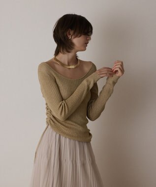 GRACE CONTINENTAL ラメリブクルーネックトップ ゴールド