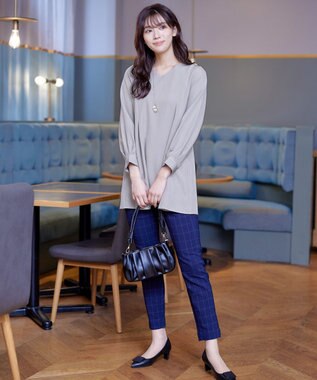 Tiaclasse 【ダブルストレッチ・洗える】バックベルトチュニックブラウス グレー