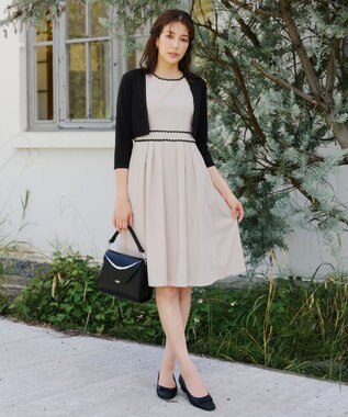 Tiaclasse 【UVカット・吸水速乾】 “きれい見え” カットソーストレートボレロ ブラック