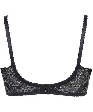 Wing 【後ろ姿きれいブラ】　背中の段差をスムージング　バストの脇流れをブロック　ウイング／ワコール　KB2717 ブラック