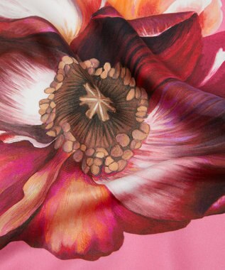 LIBERTY. ハイブリッド ブーケ 45x45 シルク スカーフ コーラル