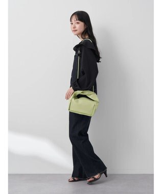 earth music&ecology ラッフルカラーブラウス Black