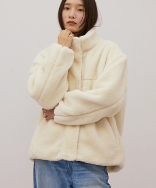 AMERICAN HOLIC スタンドベア風ボアコート Ivory