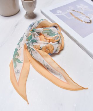Tiaclasse 花柄ダイヤ型スカーフ