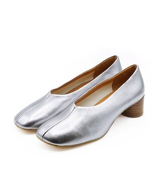 APOM オブリークトゥローヒールパンプス40 シルバー