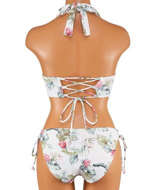 San-ai Resort（三愛水着楽園） ナチュラルだけどしっかり盛れる【ナチュラルアップブラ】　ノンワイヤービキニ　7M・9M　【San-ai Resort（サンアイリゾート）】 レッド