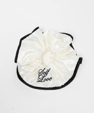 WEGO LBIGロゴ刺繍シュシュ ホワイト