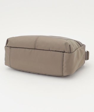 Y'SACCS ブロックモチーフショルダー グレージュ