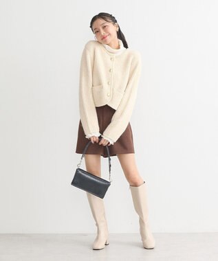 earth music&ecology 【WEB限定】ゴールド釦ショートニットカーディガン Ivory