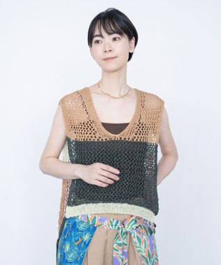 COQ STRATA 和紙ショート丈ベスト ベージュ