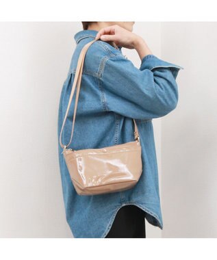 UNBILLION カシュカシュ cachecache / ソフトエナメル舟型ショルダー