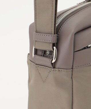 Y'SACCS ブロックモチーフショルダー グレージュ