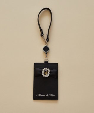 Maison de FLEUR リール付きビジューリボンパスケース