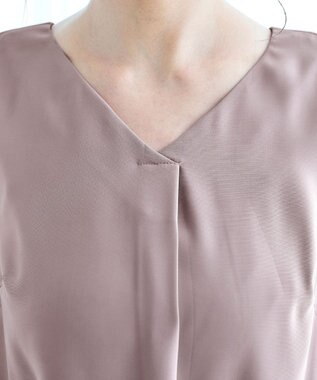 Tiaclasse 【洗える】タックフレアパール付き袖チュニックブラウス グレージュ