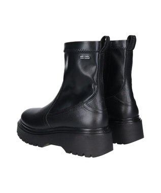 INTER-CHAUSSURES 【BUSSOLA】ストレッチショートブーツ ブラック