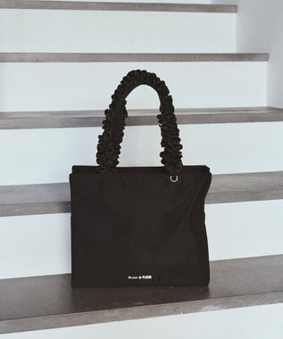 Maison de FLEUR サイドポケットフリルハンドルスクエアトートバッグ Black
