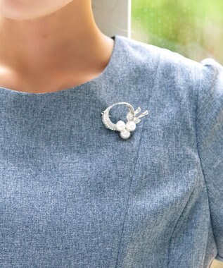 Tiaclasse パール＋リボンブローチ シルバー