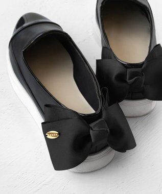 TOCCA BACK RIBBON SLIPON スニーカー ブラック×レース柄