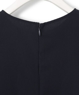 ICB 【接触冷感・UVケア・速乾・洗える】 FluidBackSatin ノースリーブブラウス ネイビー系